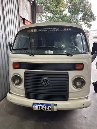 VOLKSWAGEN KOMBI 1.4 MI STD 8V FLEX 4P MANUAL VOLKSWAGEN KOMBI 1.4 MI STD 8V FLEX 4P MANUAL